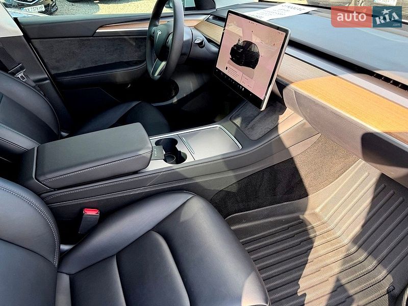Внедорожник / Кроссовер Tesla Model Y 2023 в Хмельницком
