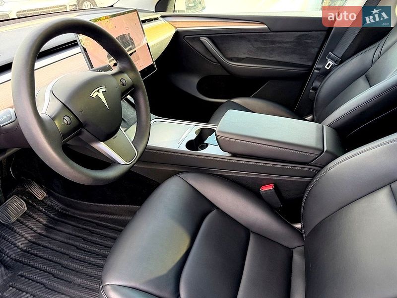 Внедорожник / Кроссовер Tesla Model Y 2023 в Хмельницком