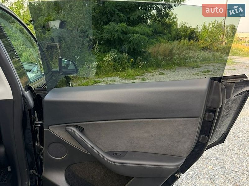 Позашляховик / Кросовер Tesla Model Y 2024 в Самборі фото 32 Позашляховик / Кросовер Tesla Model Y 2024 в Самборі