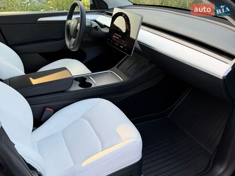 Позашляховик / Кросовер Tesla Model Y 2024 в Самборі фото 37 Позашляховик / Кросовер Tesla Model Y 2024 в Самборі