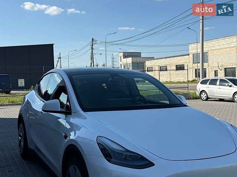 Tesla Model Y 2023 Tesla Model Y 2023