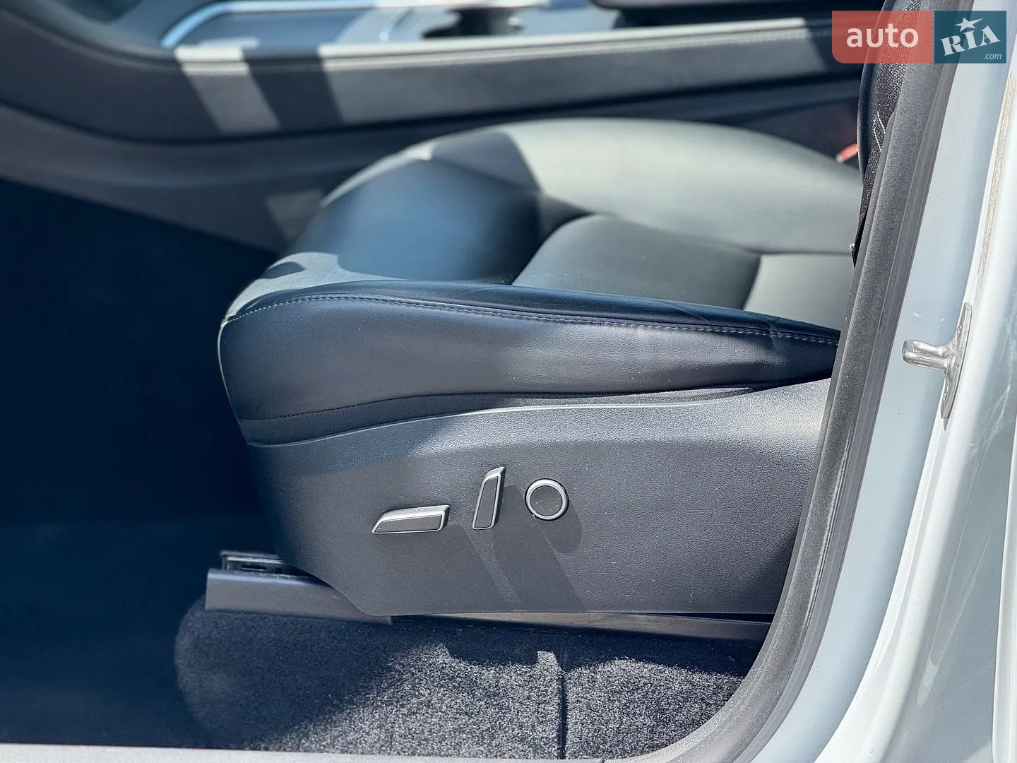 2023 Tesla Model Y - мініатюра 24