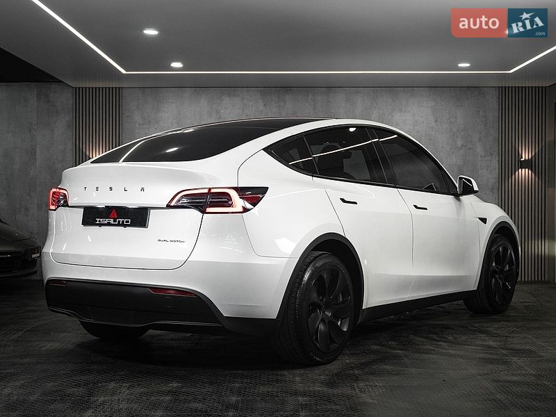 Внедорожник / Кроссовер Tesla Model Y 2023 в Одессе