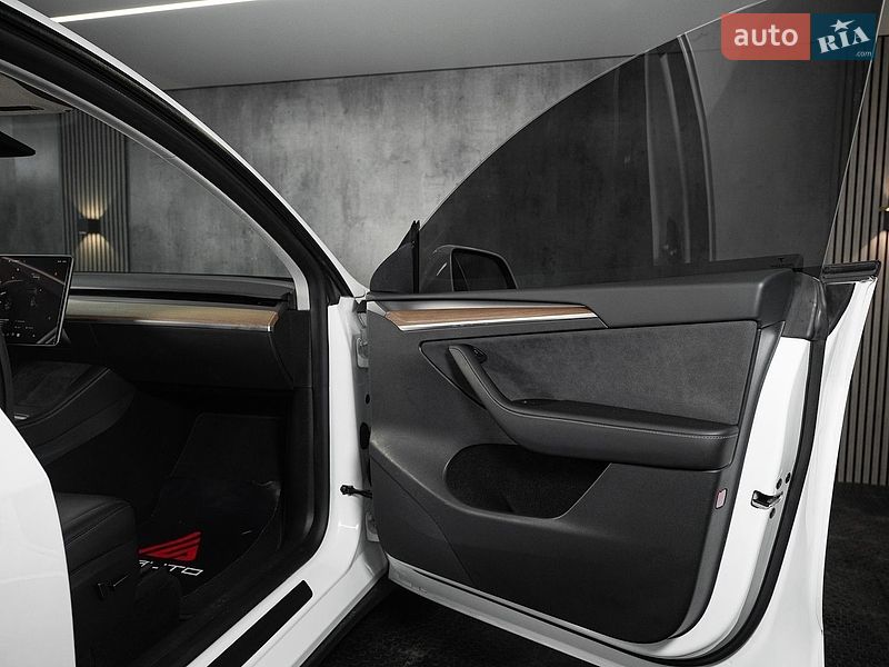 Внедорожник / Кроссовер Tesla Model Y 2023 в Одессе