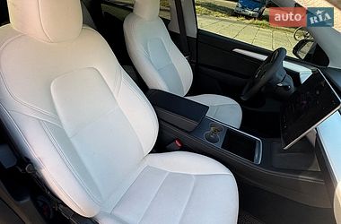 Внедорожник / Кроссовер Tesla Model Y 2023 в Львове фото 3 Внедорожник / Кроссовер Tesla Model Y 2023 в Львове