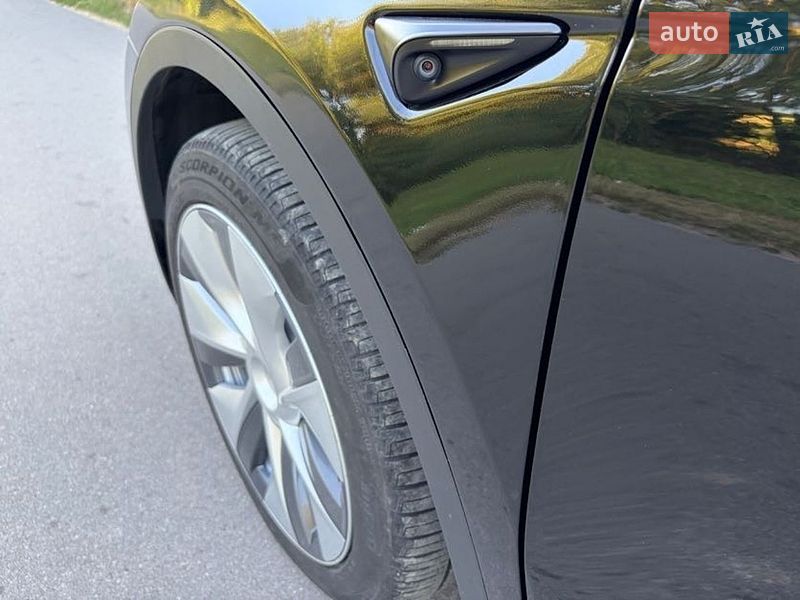 Внедорожник / Кроссовер Tesla Model Y 2023 в Виннице