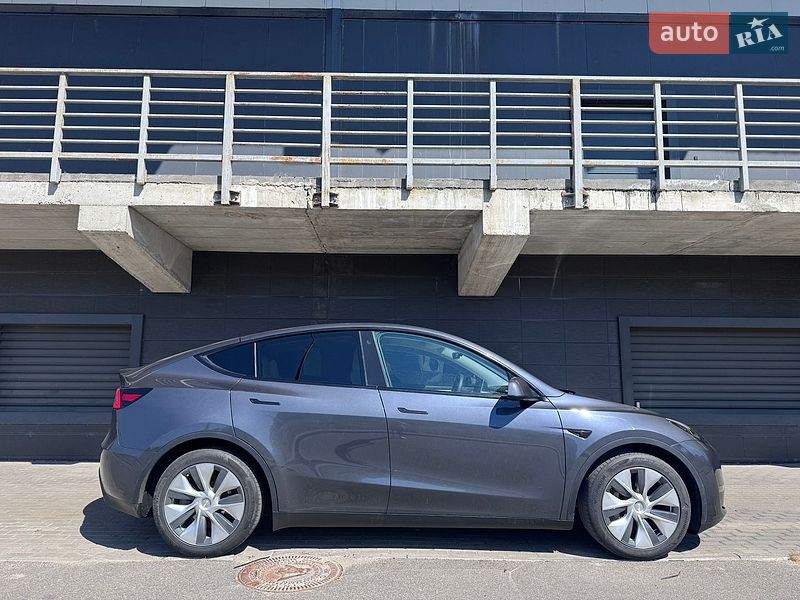 Позашляховик / Кросовер Tesla Model Y 2022 в Києві