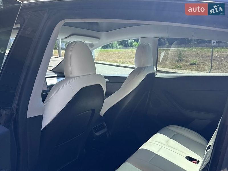 Позашляховик / Кросовер Tesla Model Y 2022 в Києві