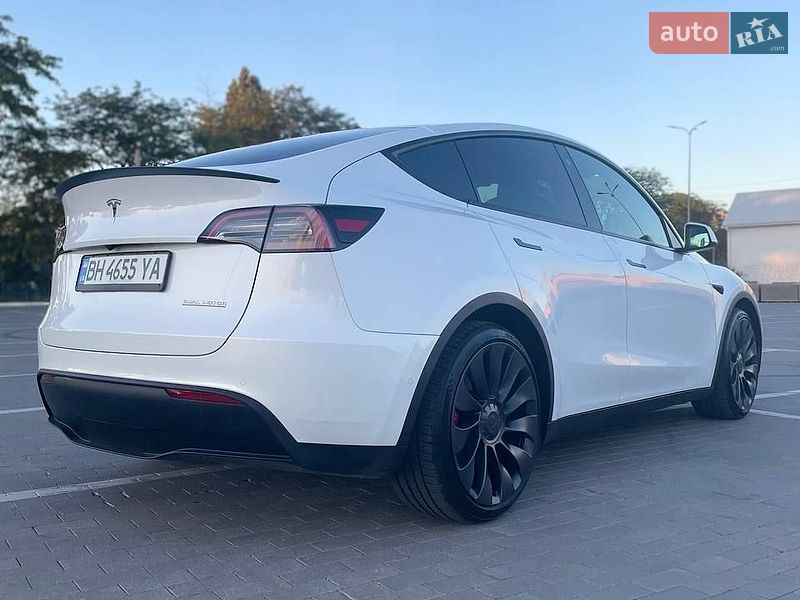 Позашляховик / Кросовер Tesla Model Y 2022 в Києві