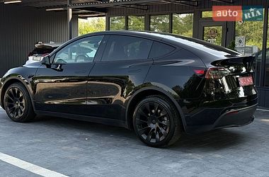Внедорожник / Кроссовер Tesla Model Y 2023 в Ивано-Франковске