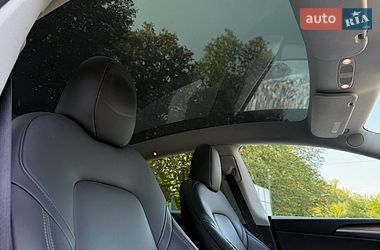 Внедорожник / Кроссовер Tesla Model Y 2023 в Ивано-Франковске