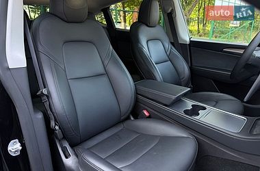 Внедорожник / Кроссовер Tesla Model Y 2023 в Ивано-Франковске