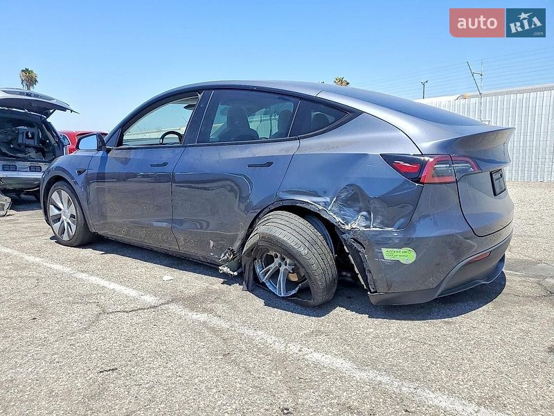 Внедорожник / Кроссовер Tesla Model Y 2023 в Львове фото 2 Внедорожник / Кроссовер Tesla Model Y 2023 в Львове