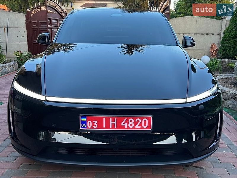 Позашляховик / Кросовер Tesla Model Y 2025 в Валках