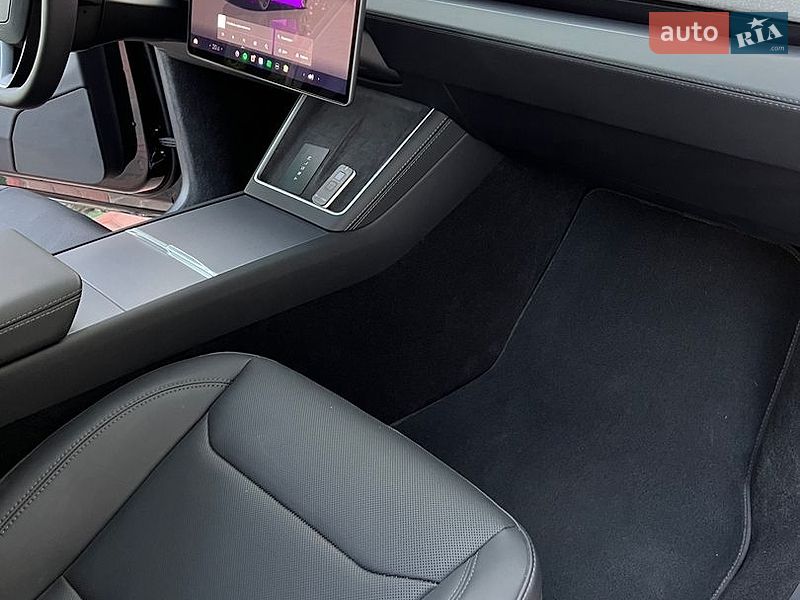 Позашляховик / Кросовер Tesla Model Y 2025 в Валках