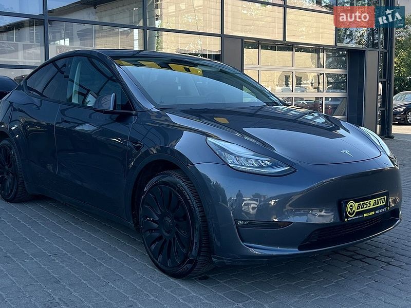 Tesla Model Y 2021