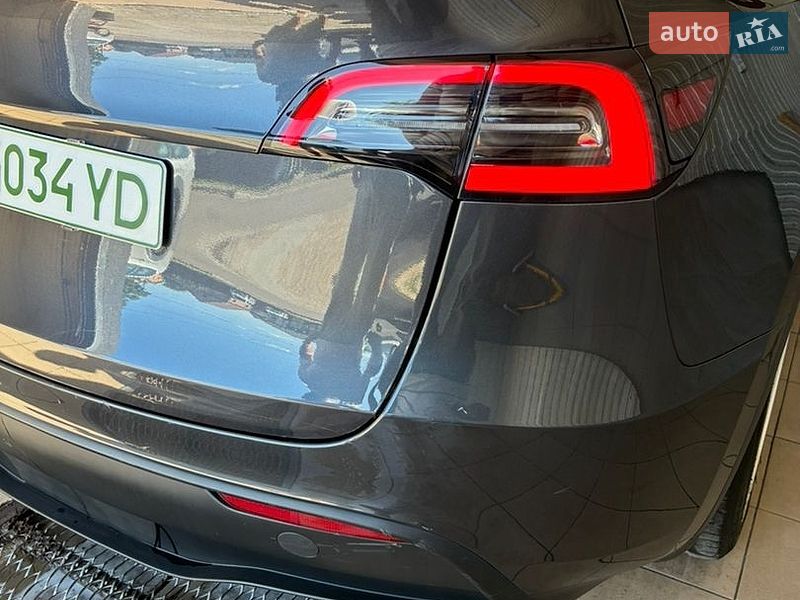Позашляховик / Кросовер Tesla Model Y 2024 в Києві
