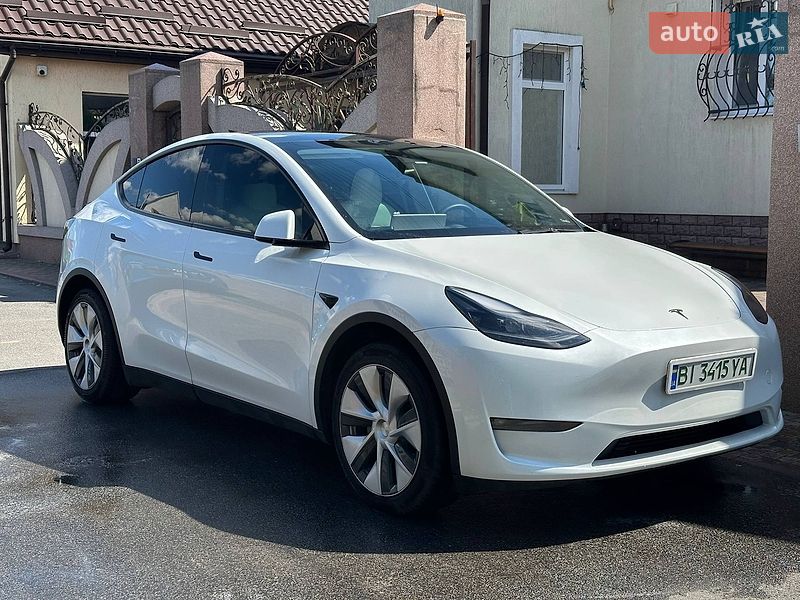 Tesla Model Y 2022