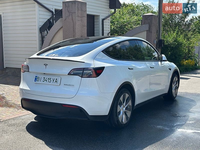 Внедорожник / Кроссовер Tesla Model Y 2022 в Полтаве