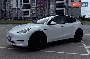 Позашляховик / Кросовер Tesla Model Y 2022 в Івано-Франківську