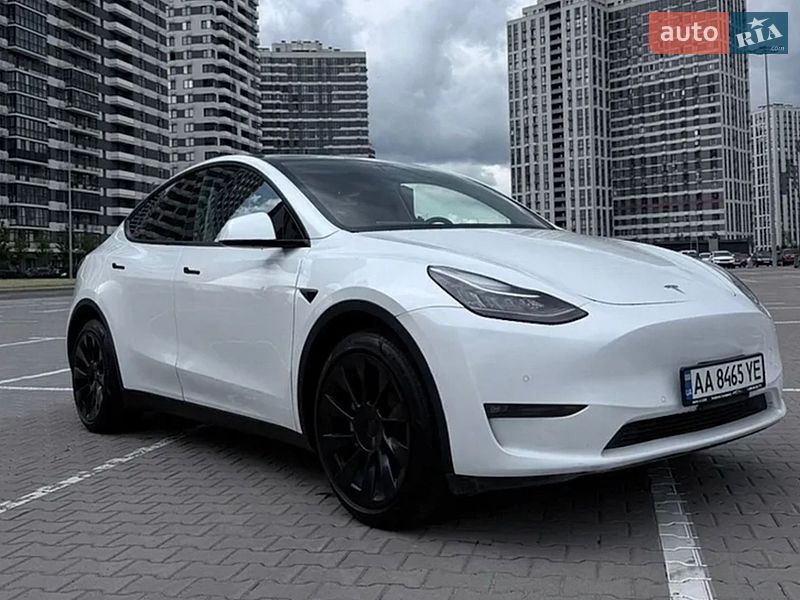Позашляховик / Кросовер Tesla Model Y 2022 в Івано-Франківську