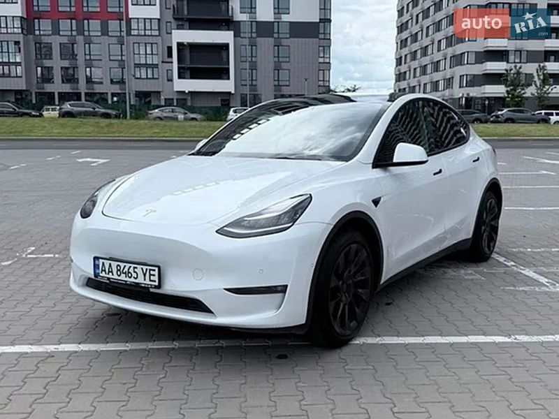 Позашляховик / Кросовер Tesla Model Y 2022 в Івано-Франківську