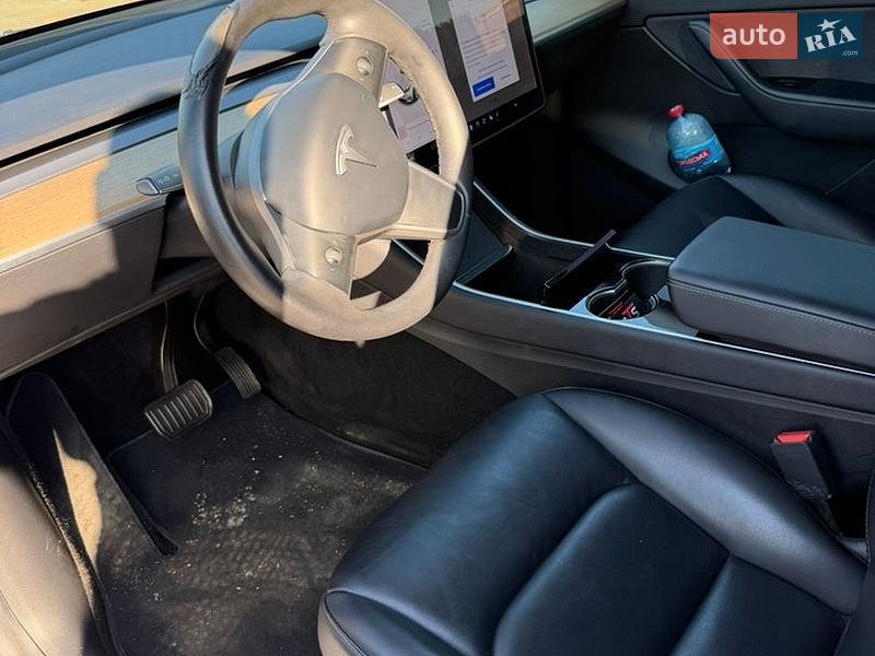 Позашляховик / Кросовер Tesla Model Y 2020 в Ужгороді