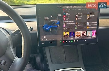 Внедорожник / Кроссовер Tesla Model Y 2023 в Киеве