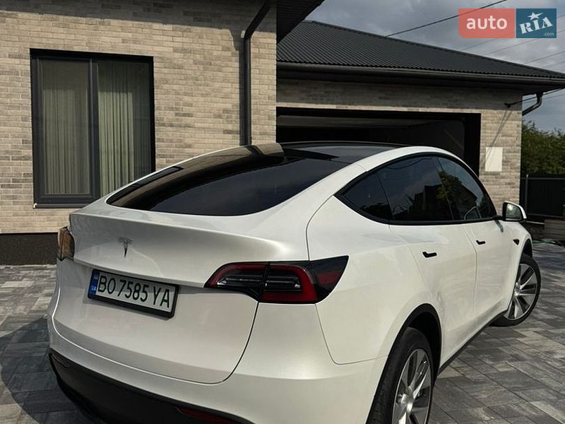 Позашляховик / Кросовер Tesla Model Y 2020 в Тернополі