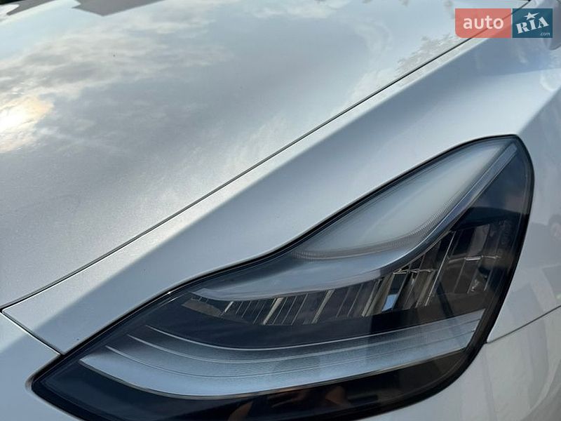 Позашляховик / Кросовер Tesla Model Y 2020 в Тернополі