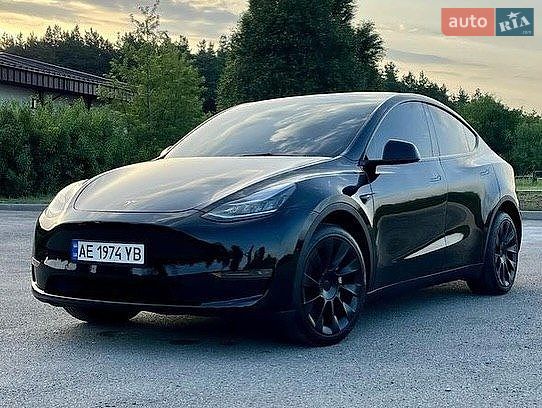 Внедорожник / Кроссовер Tesla Model Y 2021 в Львове