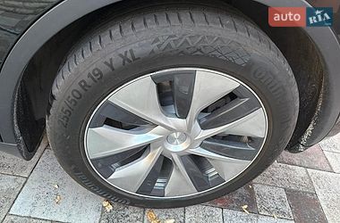 Внедорожник / Кроссовер Tesla Model Y 2022 в Днепре