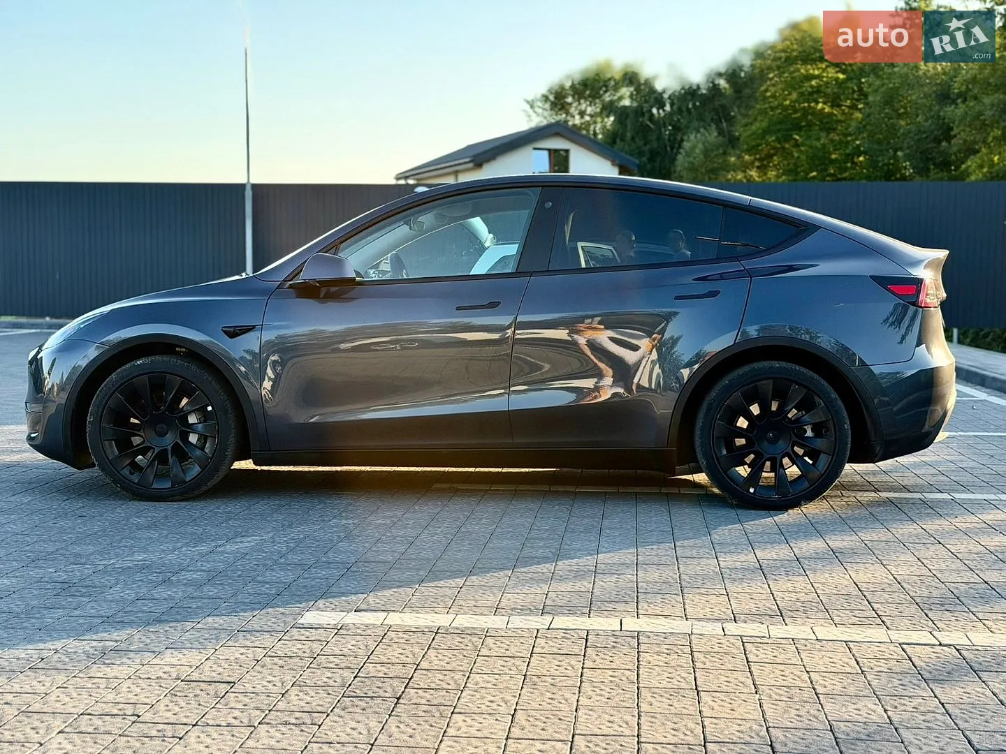 2022 Tesla Model Y - мініатюра 4