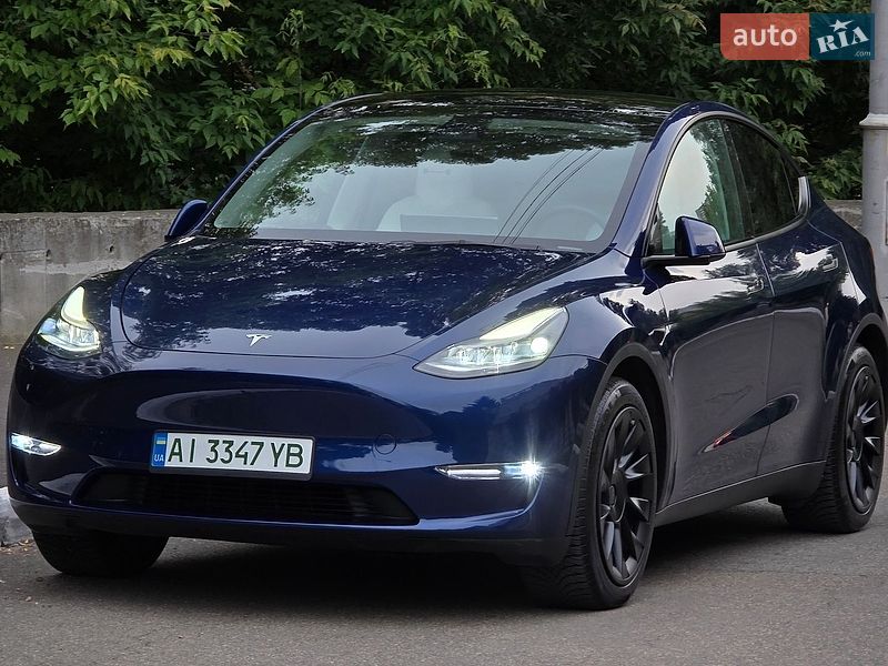 Внедорожник / Кроссовер Tesla Model Y 2024 в Киеве