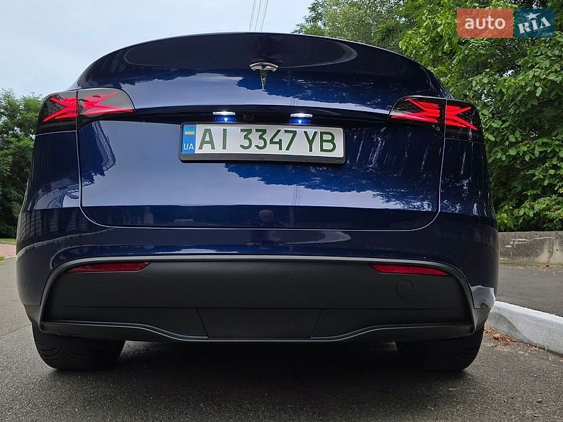 Внедорожник / Кроссовер Tesla Model Y 2024 в Киеве