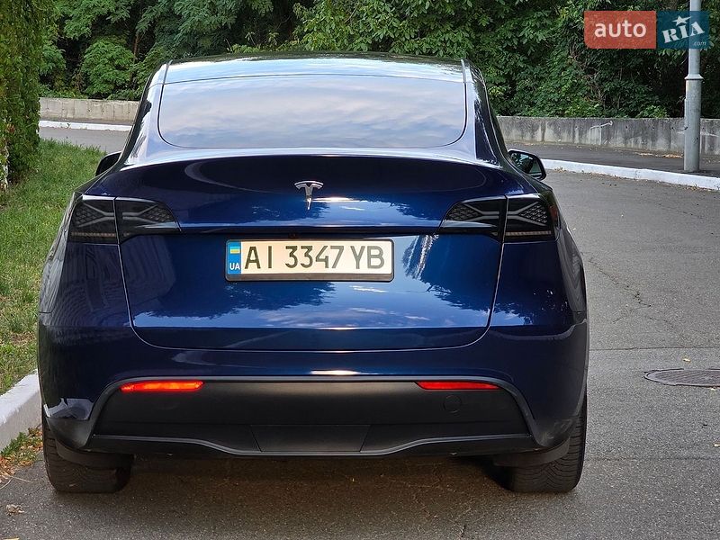 Внедорожник / Кроссовер Tesla Model Y 2024 в Киеве