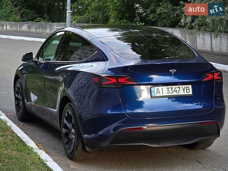 Внедорожник / Кроссовер Tesla Model Y 2024 в Киеве
