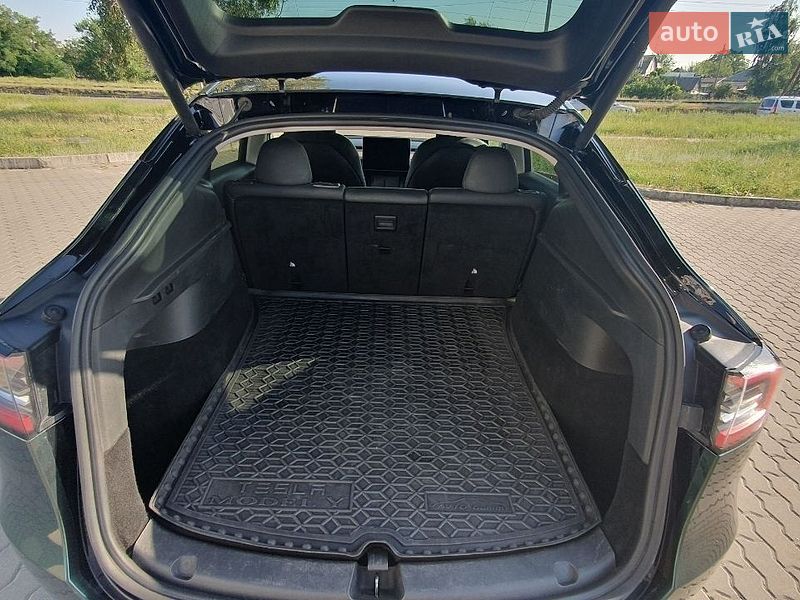 Позашляховик / Кросовер Tesla Model Y 2022 в Кременчуці