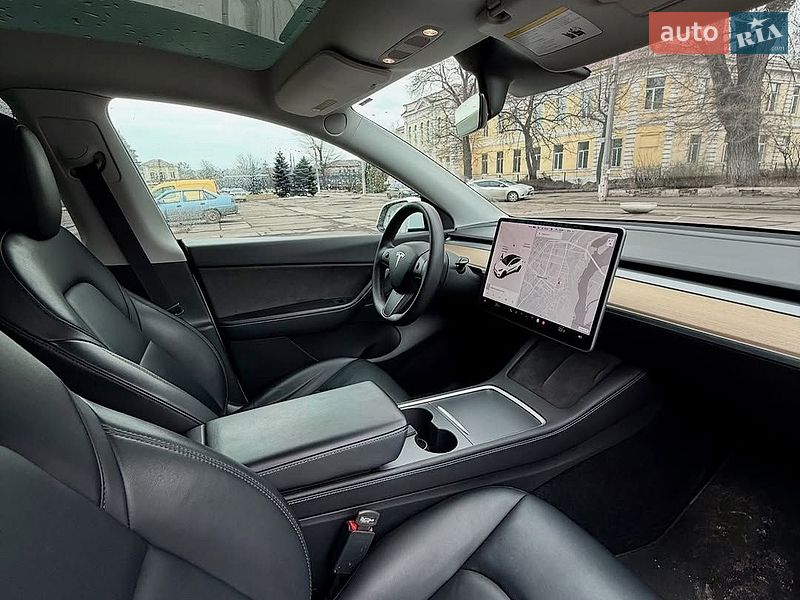 Позашляховик / Кросовер Tesla Model Y 2021 в Хмельницькому