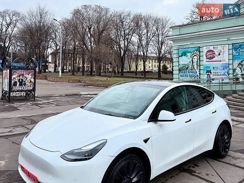 Позашляховик / Кросовер Tesla Model Y 2021 в Хмельницькому