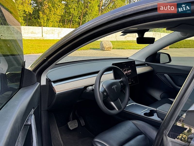 Внедорожник / Кроссовер Tesla Model Y 2022 в Киеве