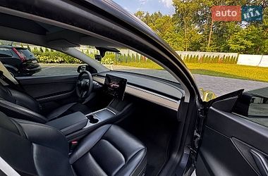 Внедорожник / Кроссовер Tesla Model Y 2022 в Киеве