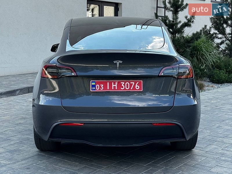 Внедорожник / Кроссовер Tesla Model Y 2022 в Киеве