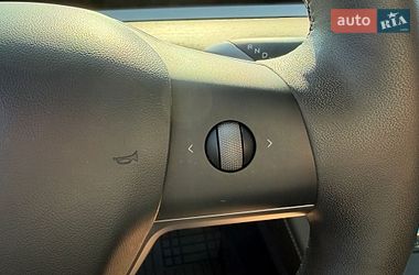 Позашляховик / Кросовер Tesla Model Y 2021 в Києві фото 13 Позашляховик / Кросовер Tesla Model Y 2021 в Києві