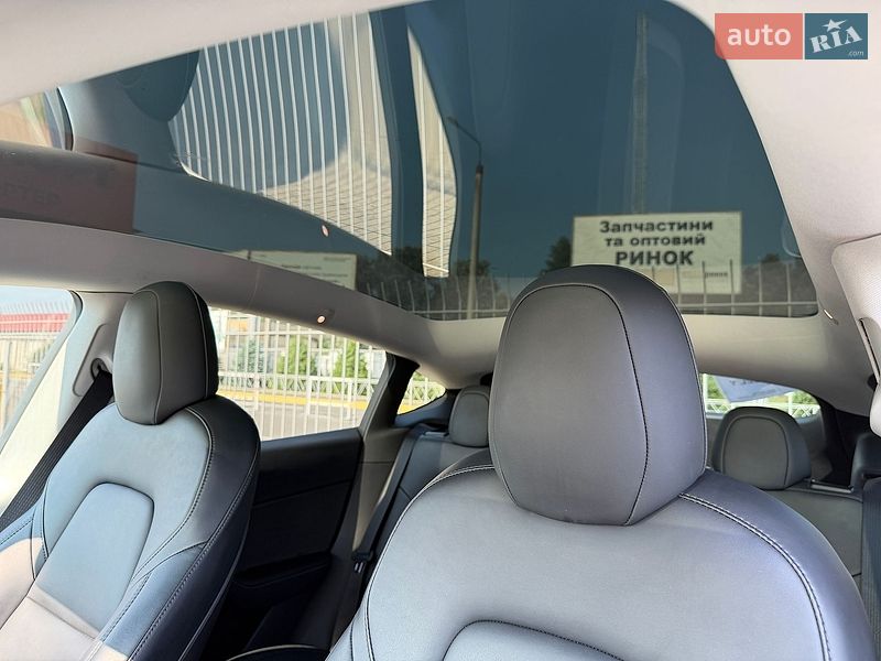Позашляховик / Кросовер Tesla Model Y 2021 в Києві фото 18 Позашляховик / Кросовер Tesla Model Y 2021 в Києві