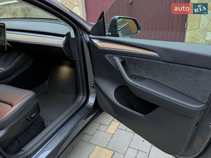 Позашляховик / Кросовер Tesla Model Y 2022 в Львові фото 13 Позашляховик / Кросовер Tesla Model Y 2022 в Львові