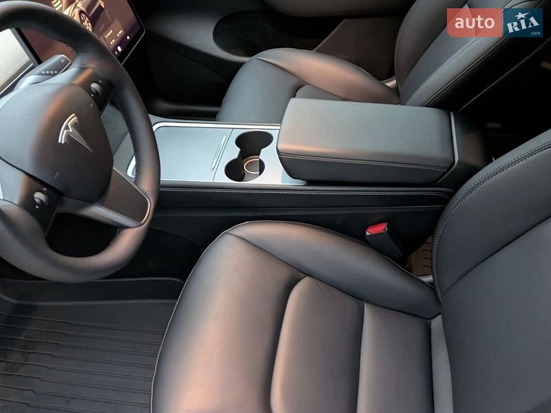 Позашляховик / Кросовер Tesla Model Y 2022 в Львові фото 15 Позашляховик / Кросовер Tesla Model Y 2022 в Львові