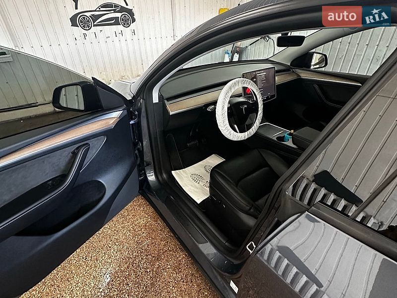 Позашляховик / Кросовер Tesla Model Y 2023 в Луцьку