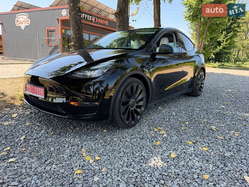 Внедорожник / Кроссовер Tesla Model Y 2022 в Черновцах