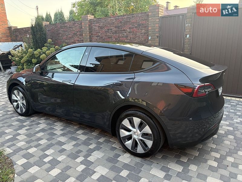 Позашляховик / Кросовер Tesla Model Y 2024 в Дніпрі